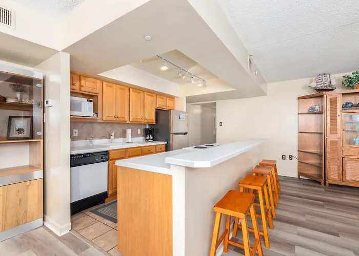 3 Bedroom Ocean Front In Highly Desired Quay Ocean Stadt