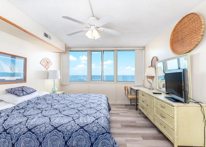 3 Bedroom Ocean Front In Highly Desired Quay Ocean Stadt