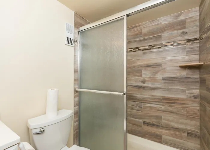 3 Bedroom Ocean Front In Highly Desired Quay Ocean City
