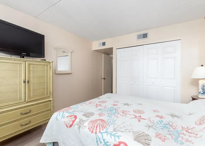 3 Bedroom Ocean Front In Highly Desired Quay Ocean Stadt